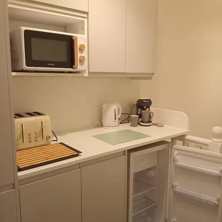 Double Ensuite - Centre 15 Mins Walk From Station - Homestay szállás *